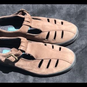 Naturalizer slip on shoes